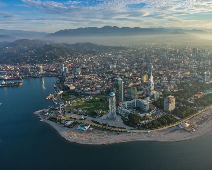 Viajar a Georgia por libre batumi playa costa verano